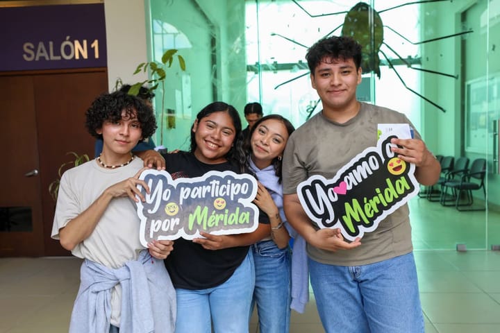 Impulsan en Mérida salud mental juvenil; refrenda Alcaldesa compromiso